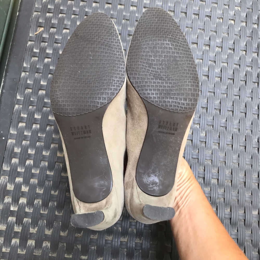 Stuart Weitzman Classic Suede Pump | Size 8.5 - image 3